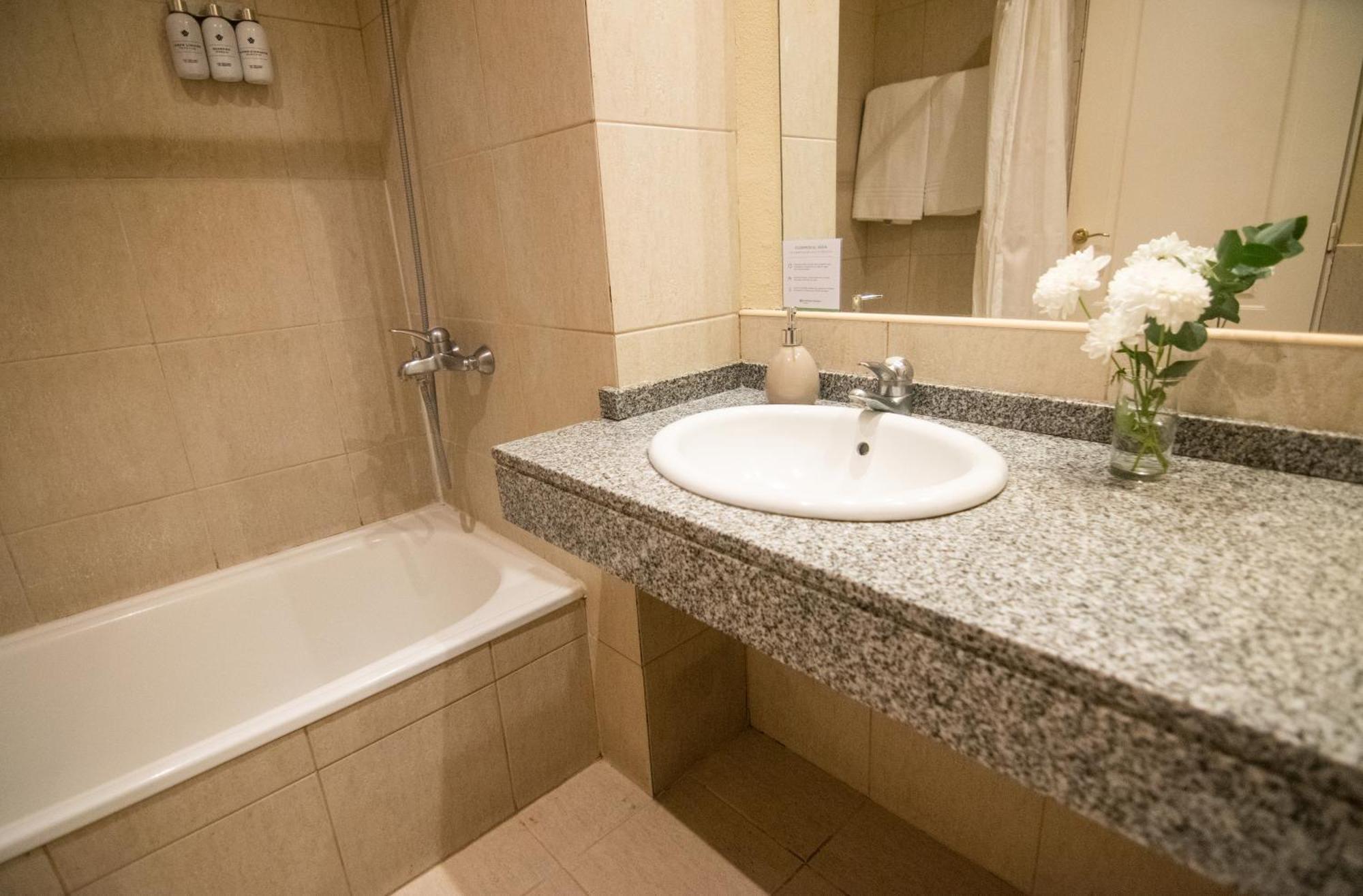 فندق Wyndham Garden كامبانا المظهر الخارجي الصورة