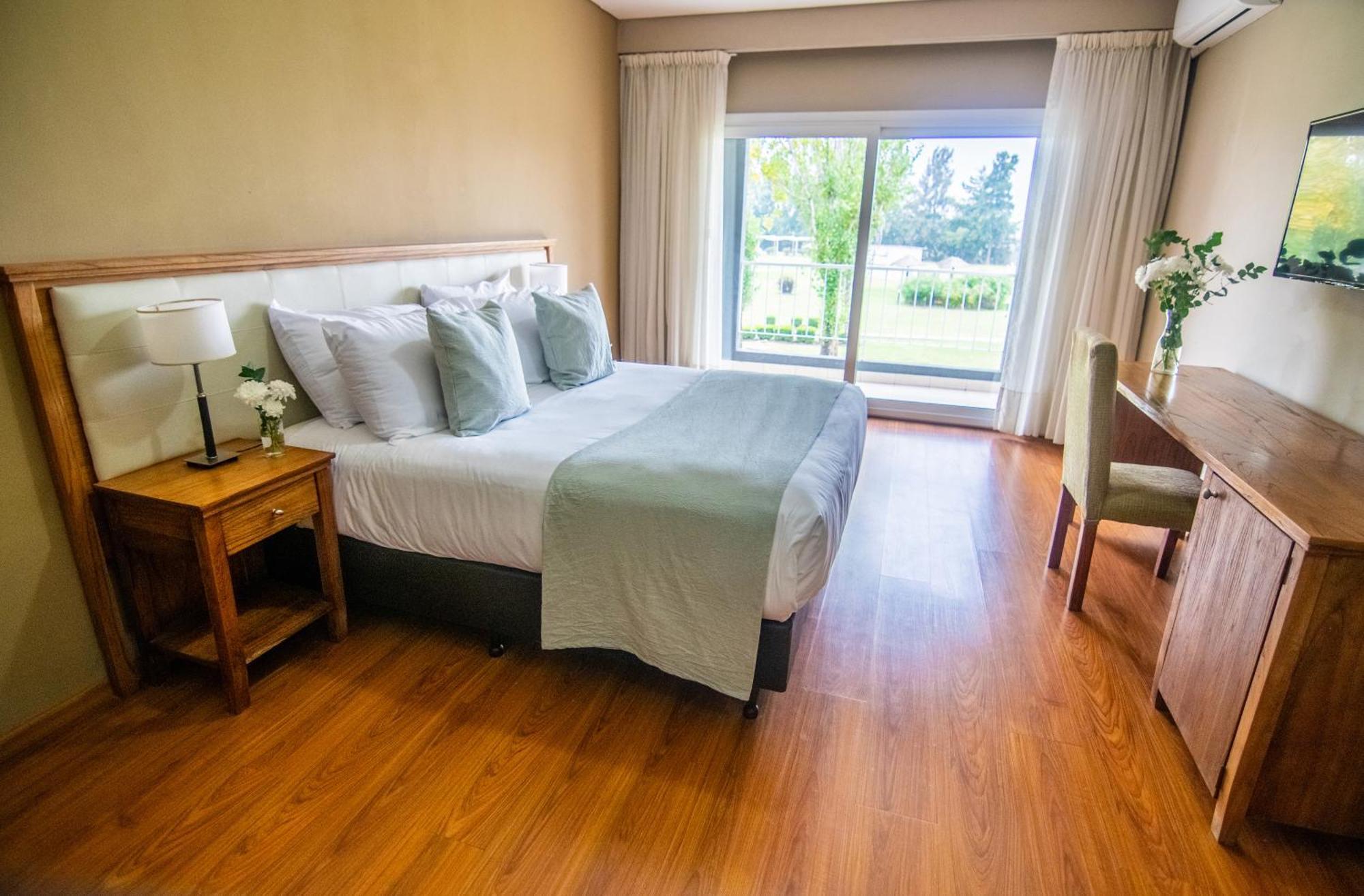 فندق Wyndham Garden كامبانا المظهر الخارجي الصورة